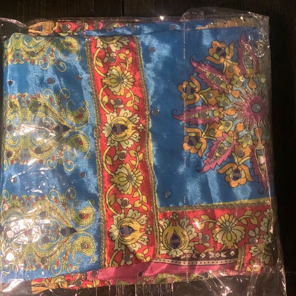 Indian dupata with gold gota and mirror - Picture 1 of 2